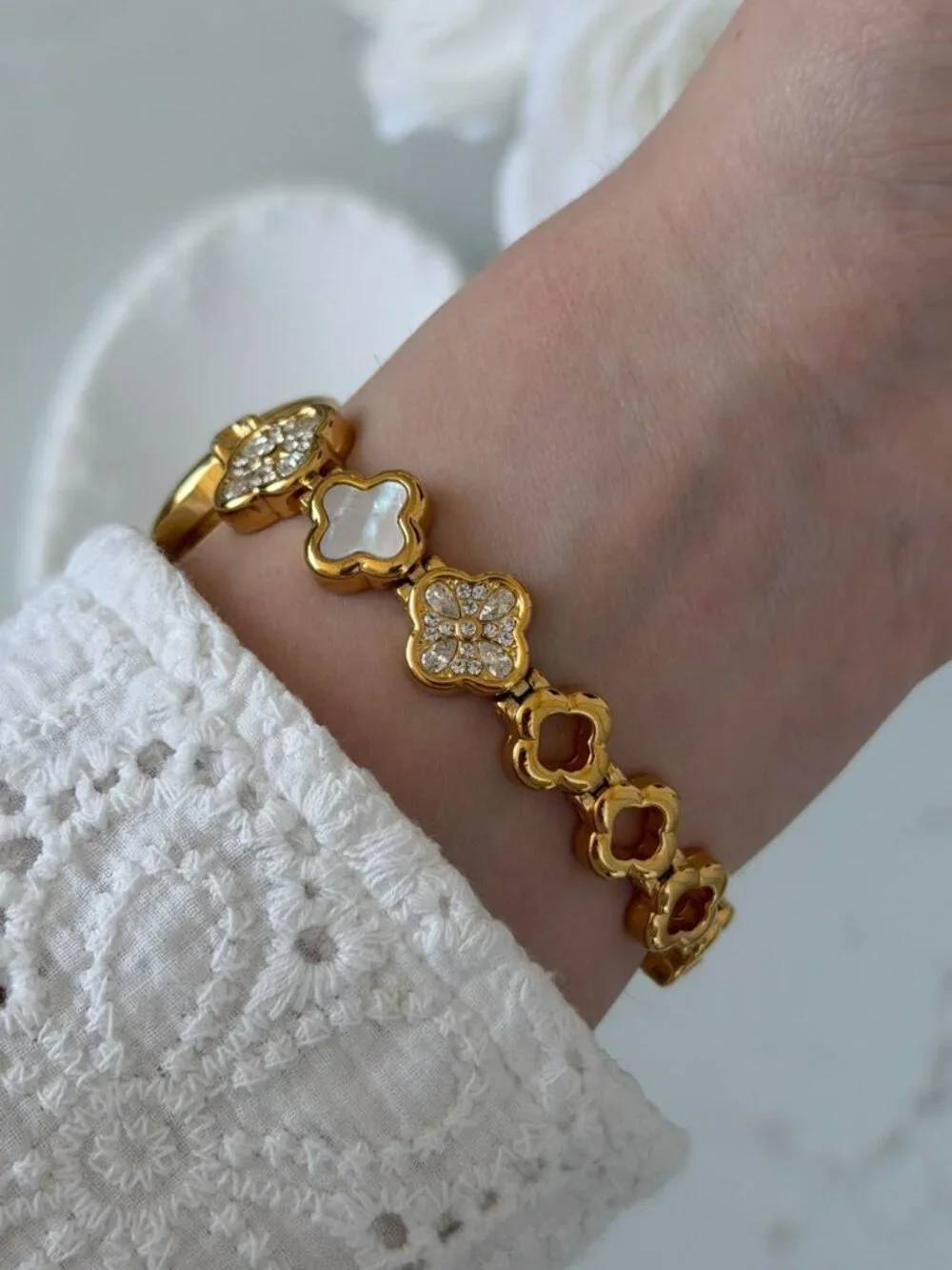SKU0597 Retro Gold White Women Minimalist Watch Bracelet + gift bag